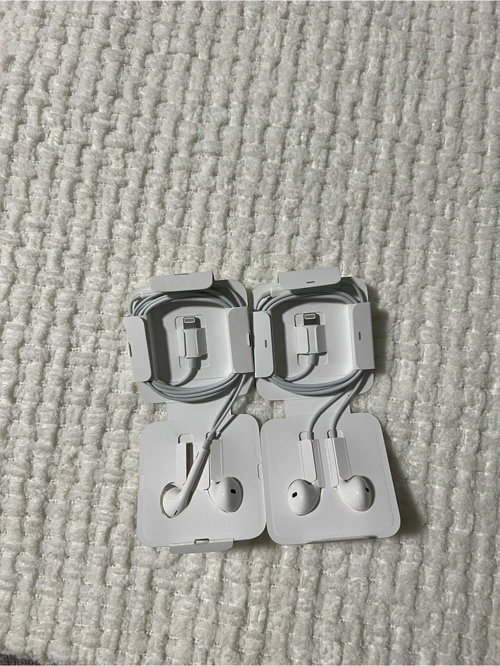 Apple White Wired Earbuds 2 sets